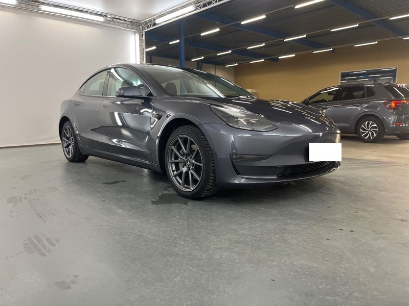 Tesla Model 3 Long Range Dual AWD AWD — zdjęcie 4