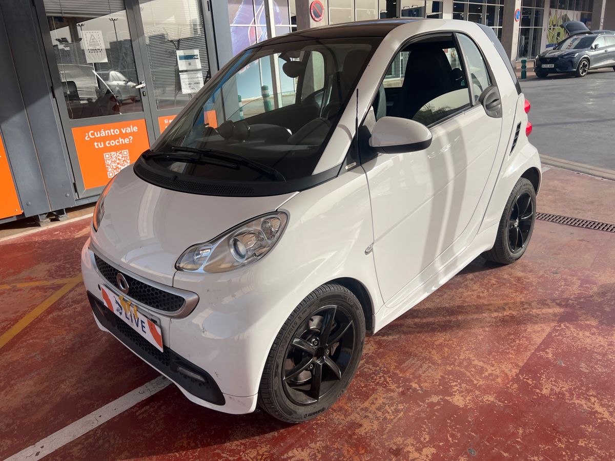 Smart fortwo 2013 — photo 1