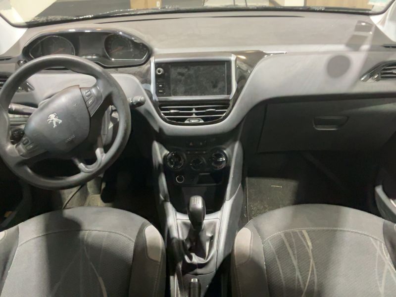 Peugeot 208 1.6 HDi Active — zdjęcie 12