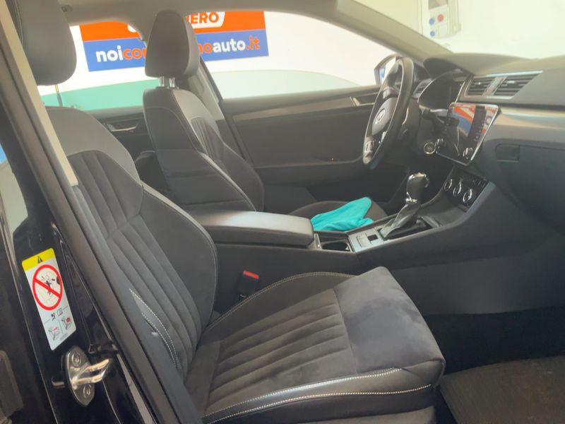 Skoda Superb 2.0 TDI Style — zdjęcie 11