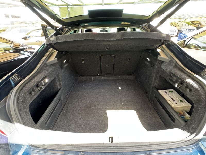 Skoda Superb 2.0 TDI Executive — zdjęcie 9