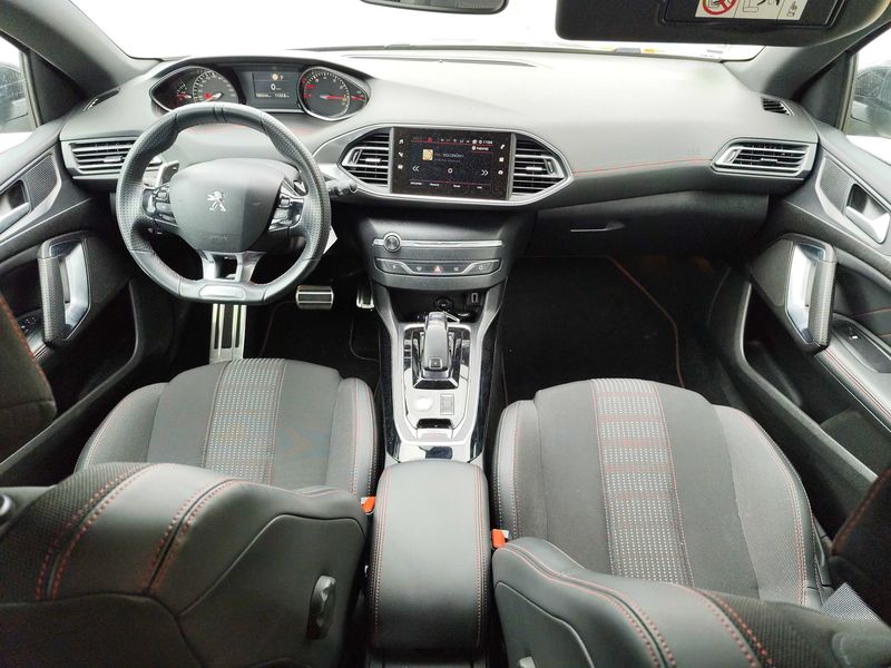 Peugeot 308 1.2 e-THP Allure — zdjęcie 11