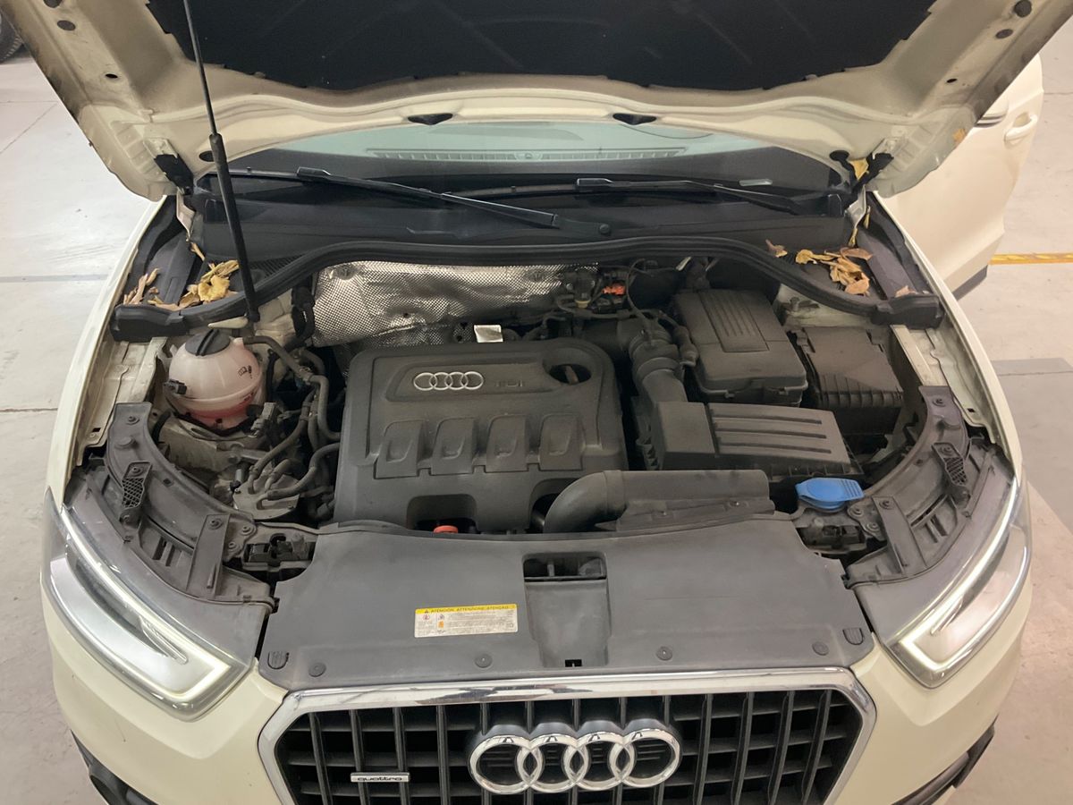 Audi Q3 2.0 TDI quattro - Immagine 12