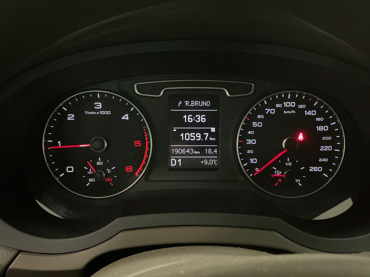 Audi Q3 2.0 TDI quattro - Immagine 10