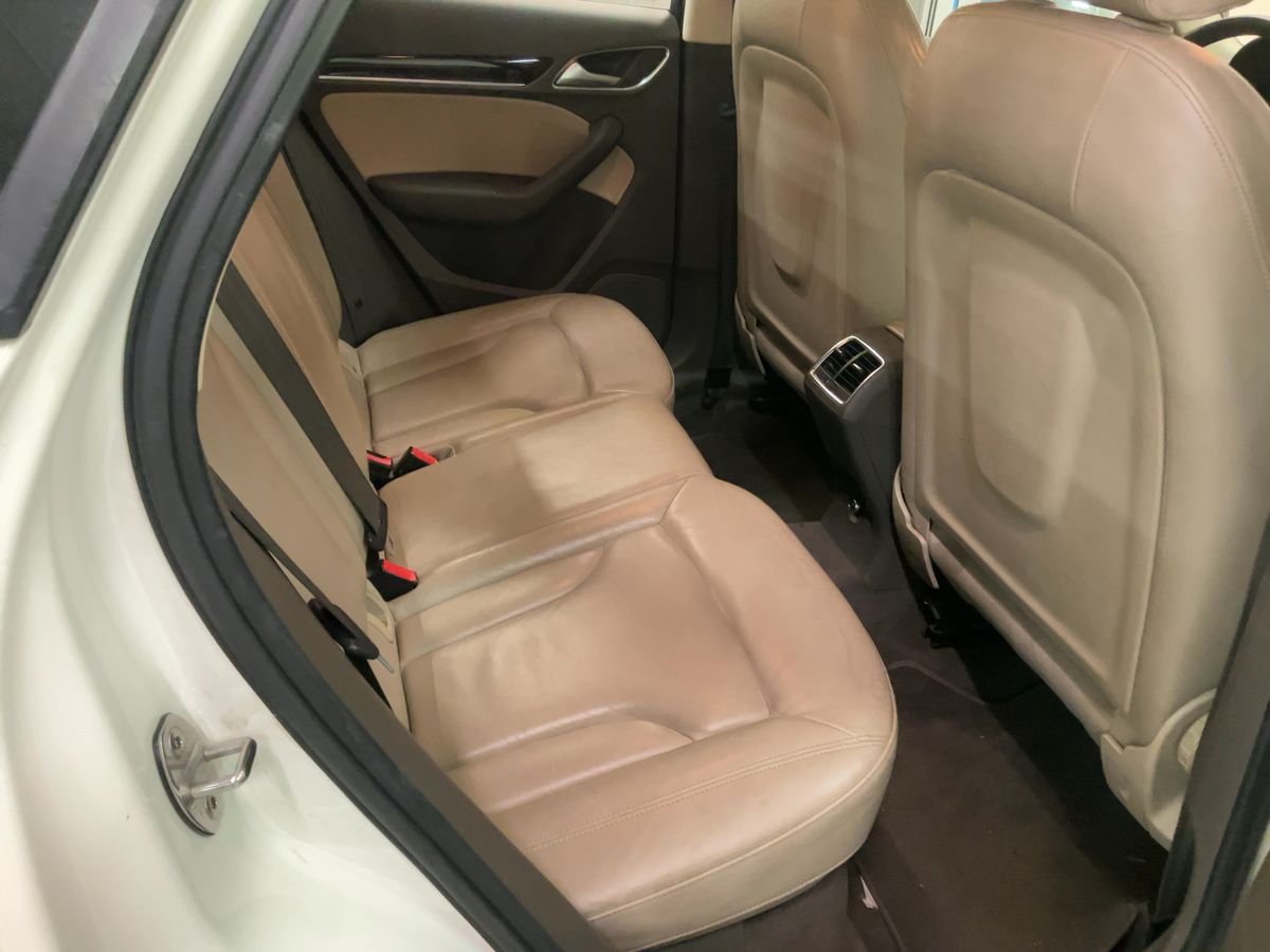 Audi Q3 2.0 TDI quattro - Immagine 11