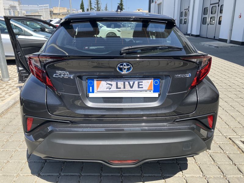 Toyota C-HR 1.8 Hybrid Active — zdjęcie 4