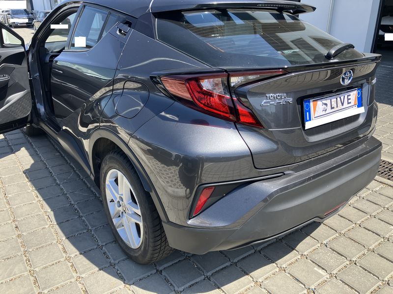 Toyota C-HR 1.8 Hybrid Active — zdjęcie 3