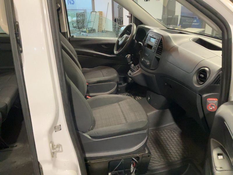 Mercedes-Benz Vito Tourer 109 CDI lang Pro — zdjęcie 11