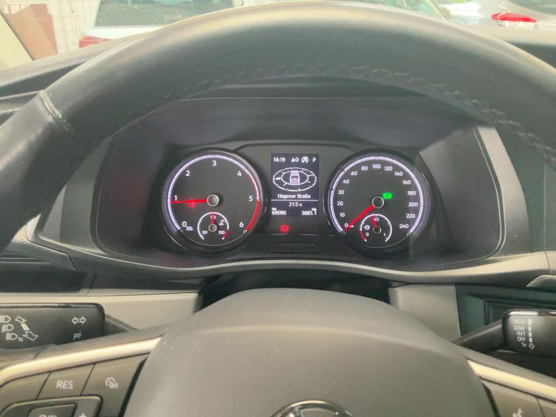 Volkswagen T6 Caravelle 2.0 TDI Comfortline FWD — zdjęcie 13