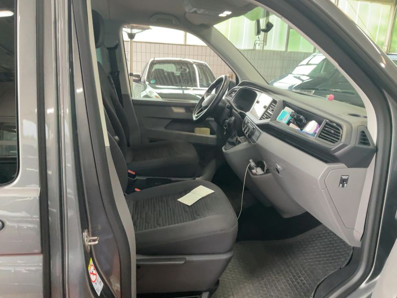 Volkswagen T6 Caravelle 2.0 TDI Comfortline FWD — zdjęcie 11