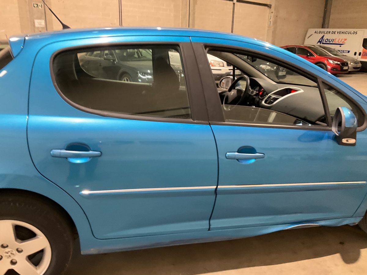 Peugeot 207 2012 — photo 11