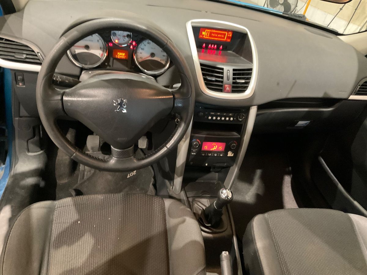 Peugeot 207 2012 — photo 18
