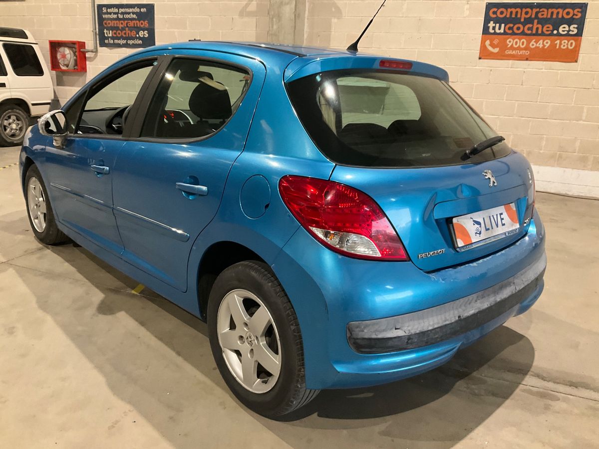 Peugeot 207 2012 — photo 7
