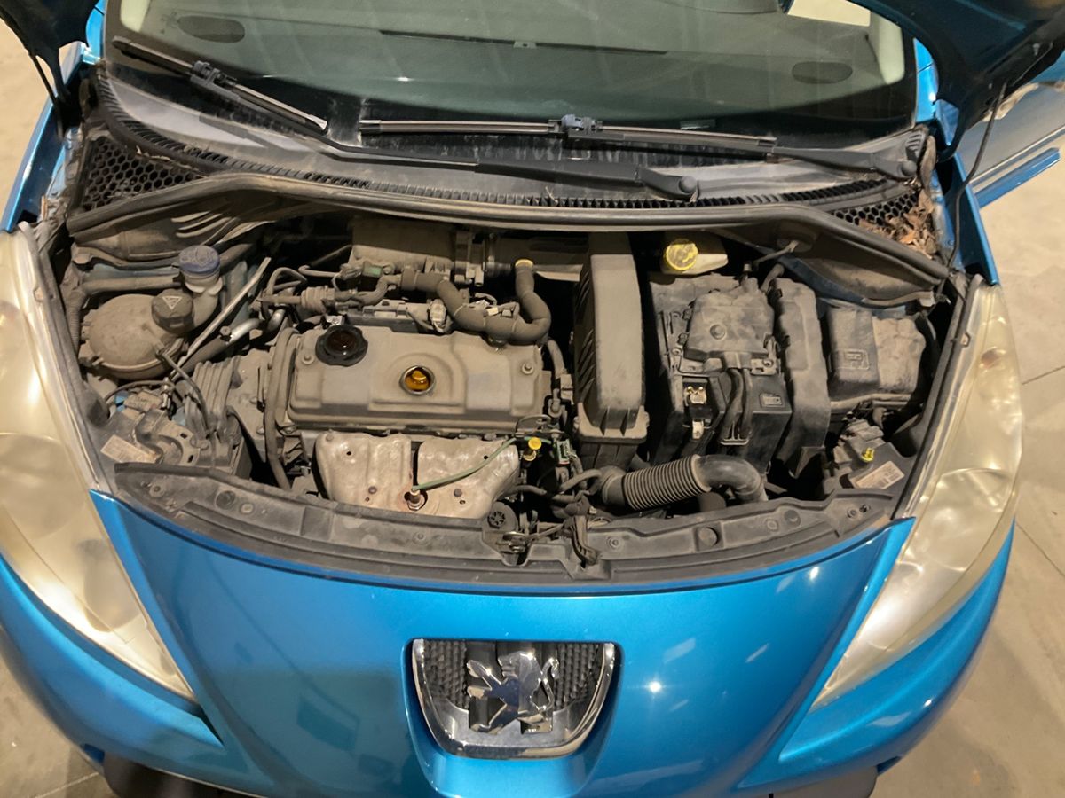 Peugeot 207 2012 — photo 38