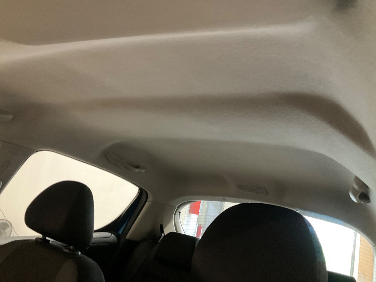 Peugeot 207 2012 — photo 36