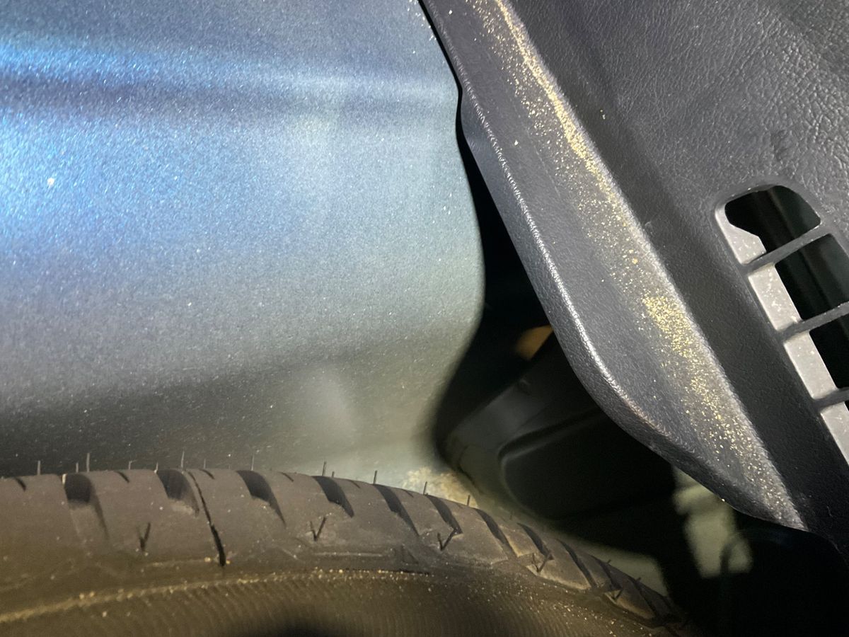 Peugeot 207 2012 — photo 37