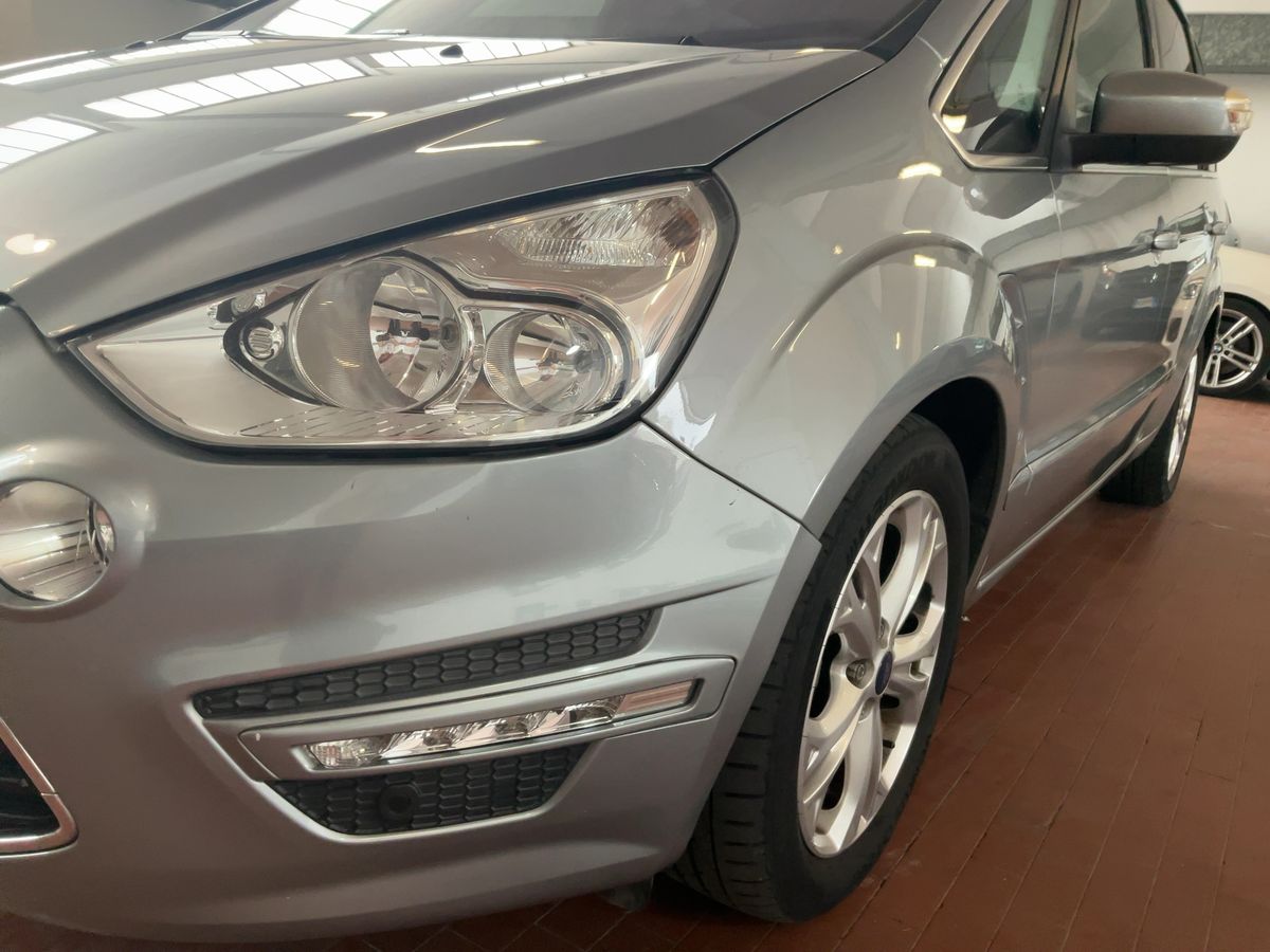 Ford S-Max 2.0 TDCi Titanium