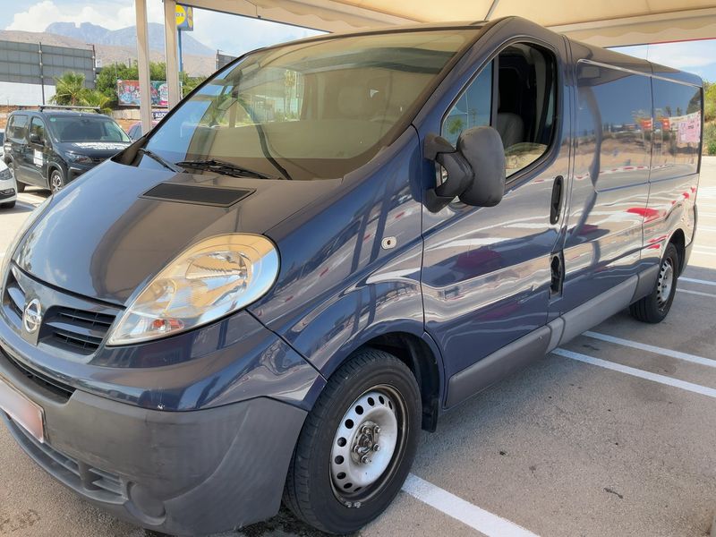 Nissan Primastar 2.0 dCi Furgón L2H2 2.9t — zdjęcie 2