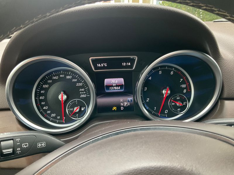 Mercedes-Benz GLE-Klasse GLE 400 4Matic AMG Line — zdjęcie 13