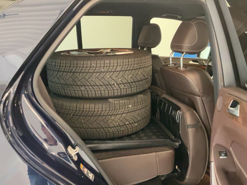 Mercedes-Benz GLE-Klasse GLE 400 4Matic AMG Line — zdjęcie 14