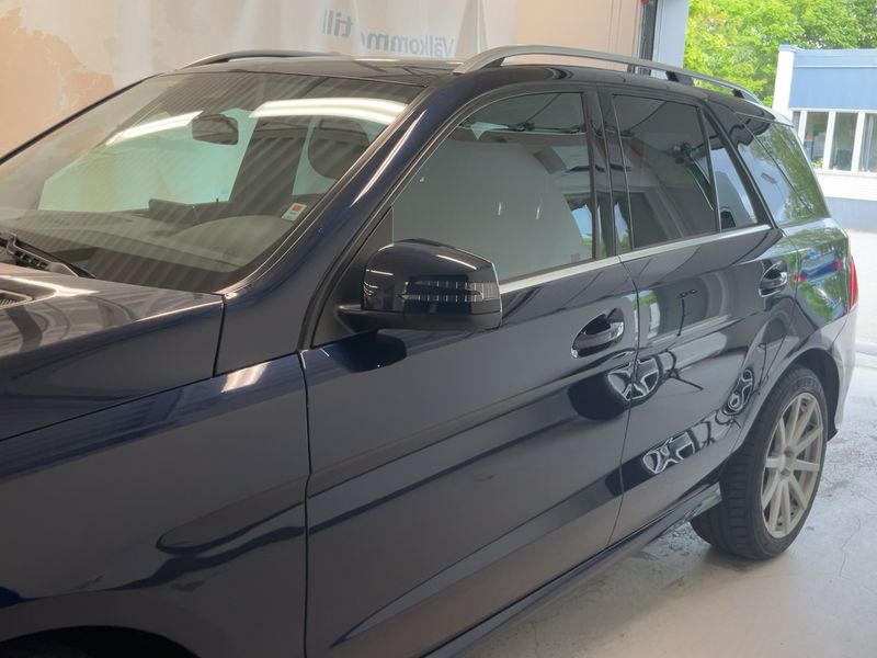 Mercedes-Benz GLE-Klasse GLE 400 4Matic AMG Line — zdjęcie 4