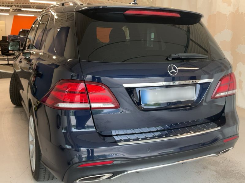 Mercedes-Benz GLE-Klasse GLE 400 4Matic AMG Line — zdjęcie 3