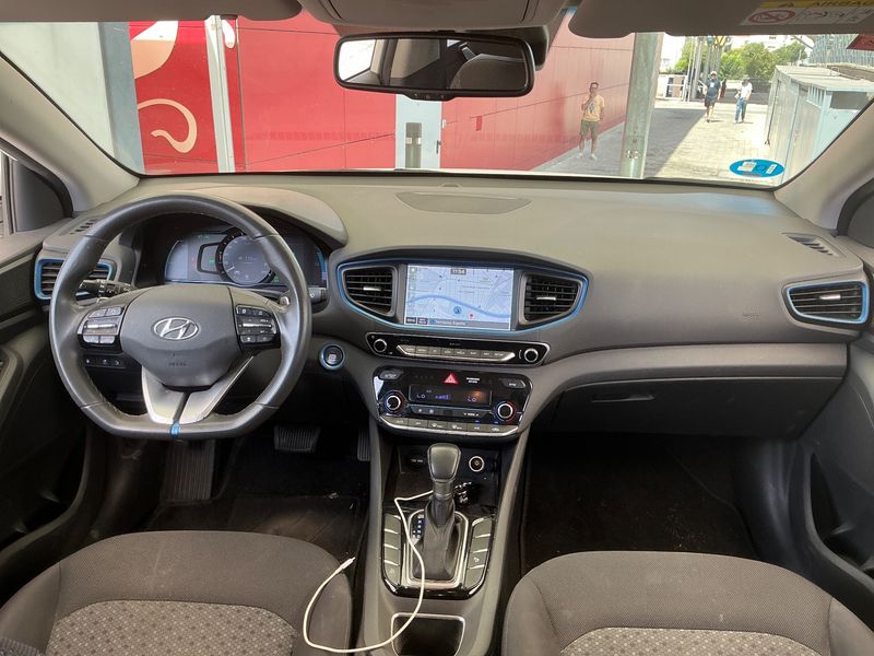 Hyundai IONIQ 1.6 Plug-in Hybrid Tecno — zdjęcie 12