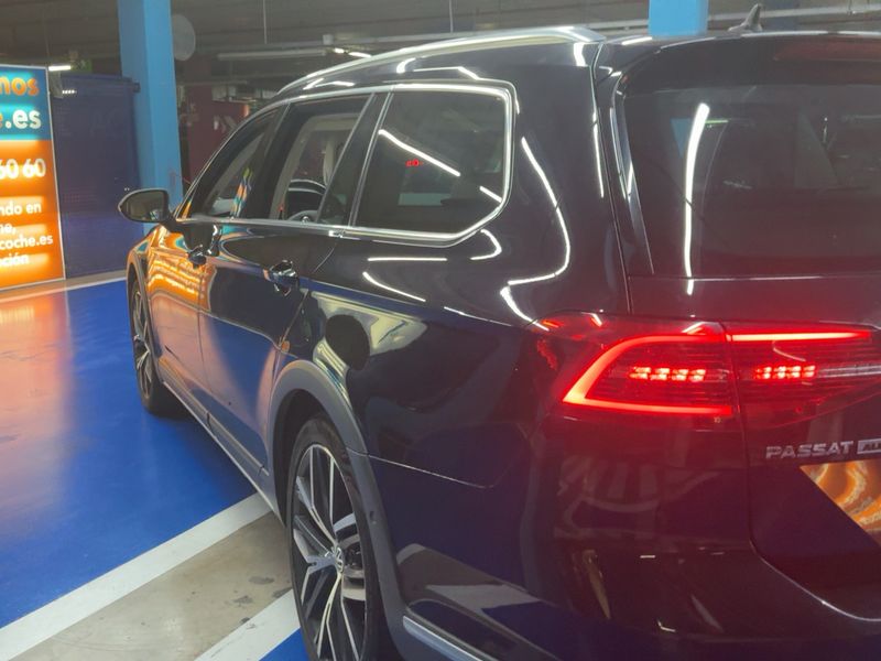 Volkswagen Passat Alltrack 2.0 TDI 4Motion BlueMotion Tech — zdjęcie 3