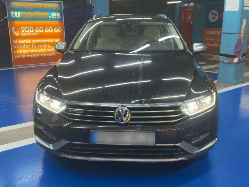 Volkswagen Passat Alltrack 2.0 TDI 4Motion BlueMotion Tech — zdjęcie 9