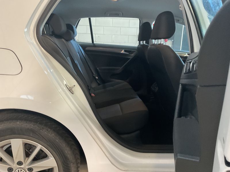 Volkswagen Golf VII 1.2 TSI Trendline BlueMotion Tech — zdjęcie 14