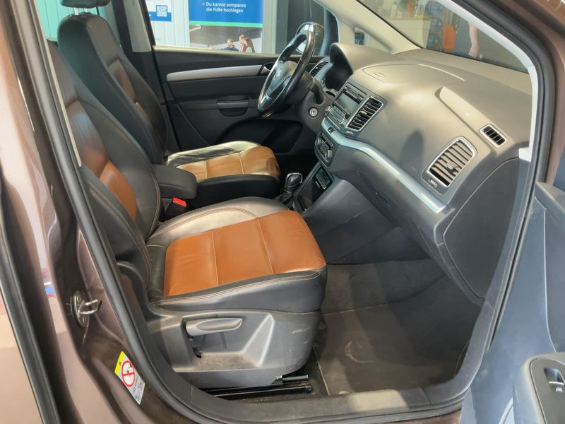 Volkswagen Sharan 2.0 TSI Highline — zdjęcie 11