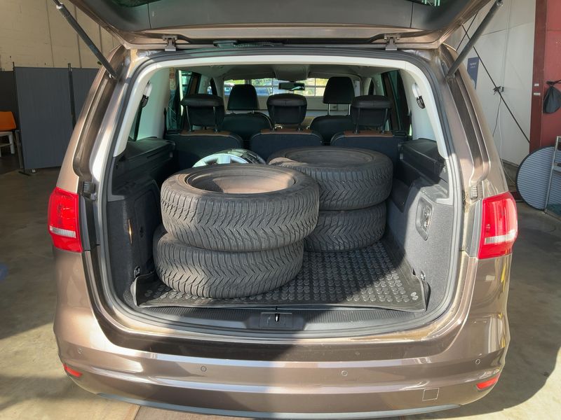 Volkswagen Sharan 2.0 TSI Highline — zdjęcie 10