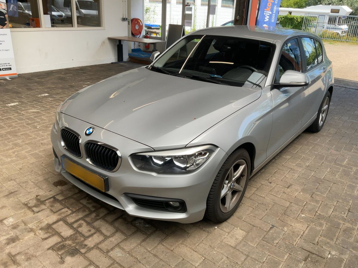 BMW 1er 2015 — photo 1