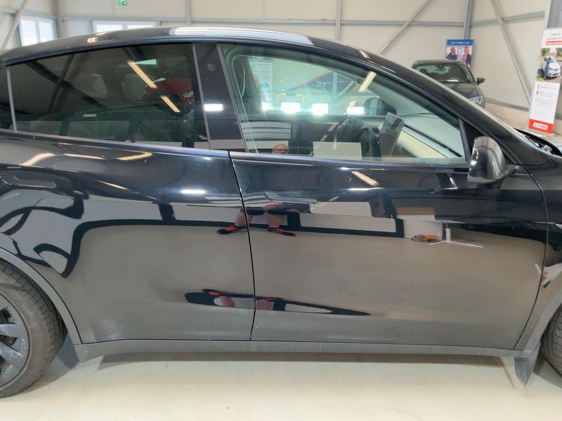Tesla Model Y Max Range Dual AWD AWD — zdjęcie 7