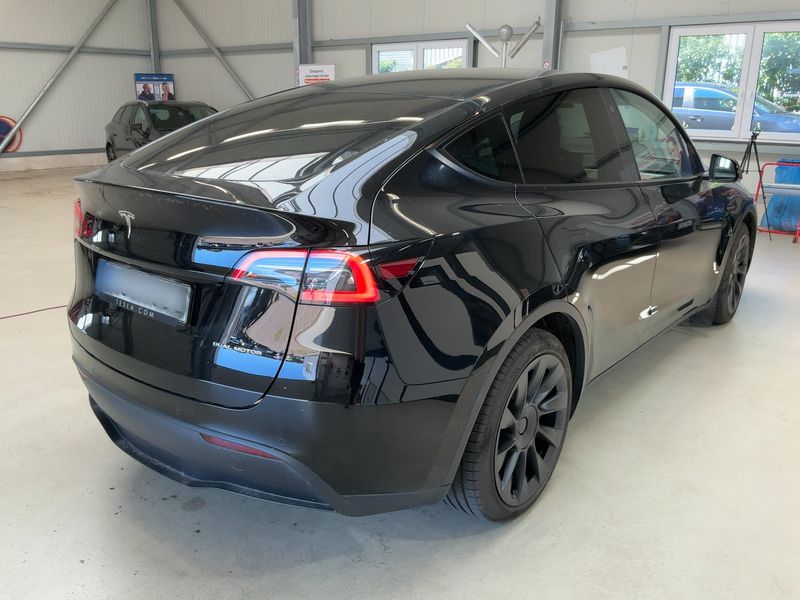 Tesla Model Y Max Range Dual AWD AWD — zdjęcie 6