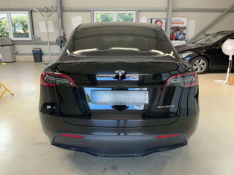 Tesla Model Y Max Range Dual AWD AWD — zdjęcie 5