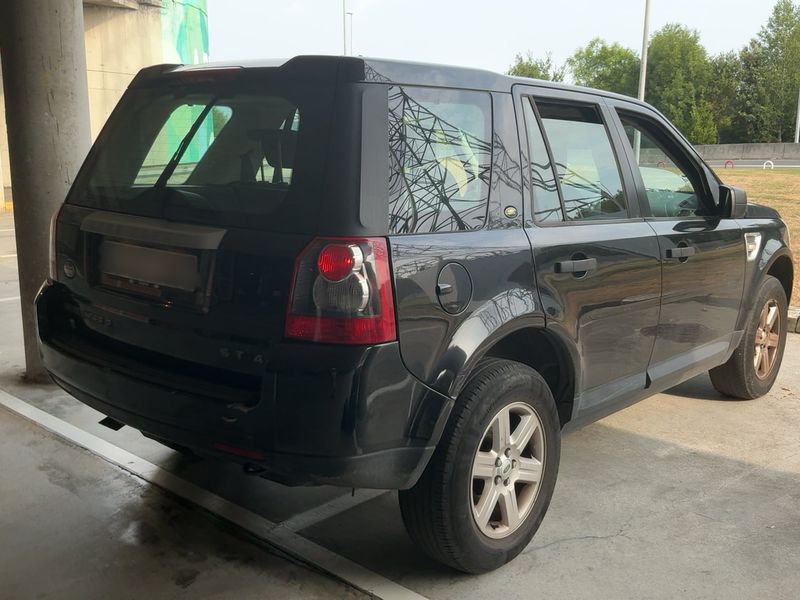 Land Rover Freelander 2.2 Td4 S — zdjęcie 6
