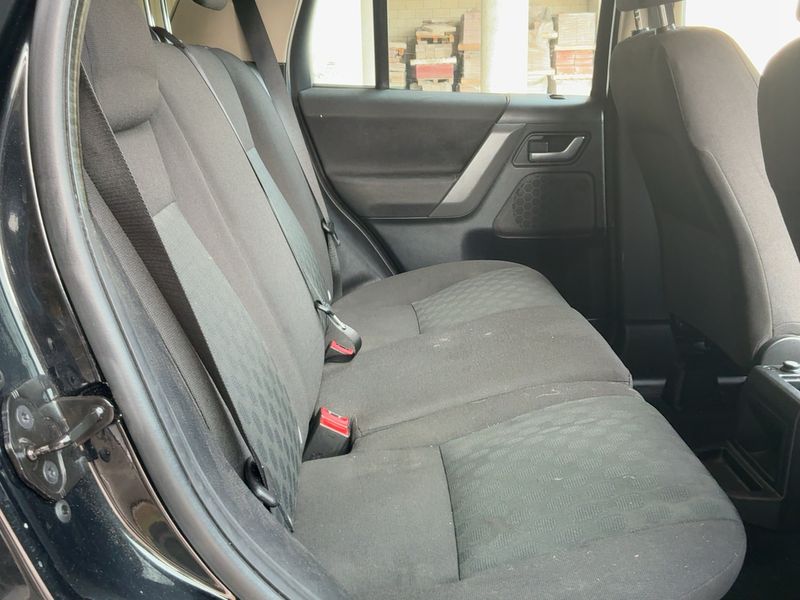Land Rover Freelander 2.2 Td4 S — zdjęcie 14