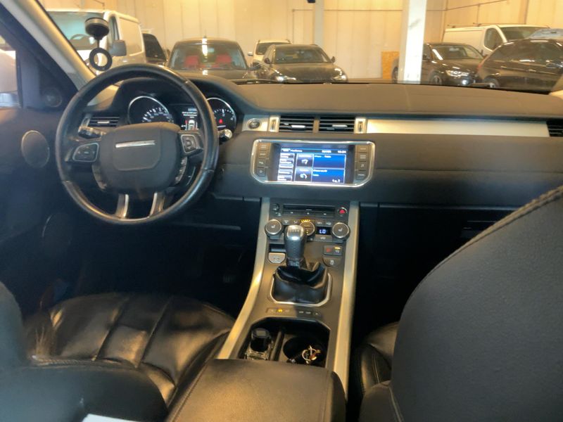 Land Rover Evoque 2.2 Td4 Pure — zdjęcie 12