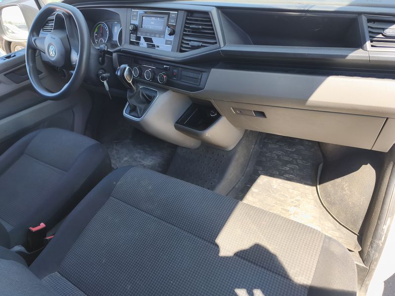 Volkswagen T6 Transporter 2.0 TDI Kasten FWD — zdjęcie 10
