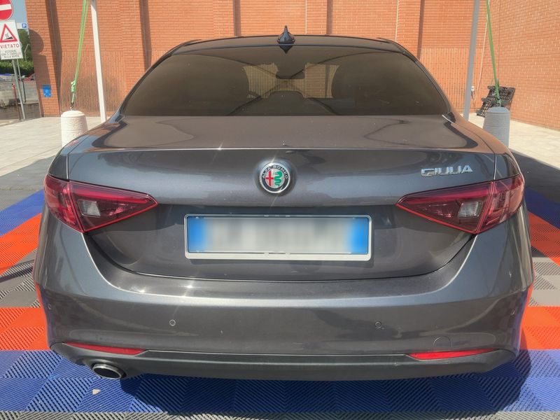 Alfa Romeo Giulia 2.2 JTDM Business — zdjęcie 5