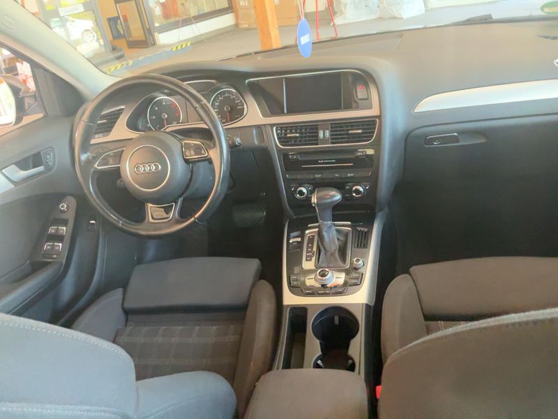 Audi A4 2.0 TDI Ambition 2015 – снимка 17