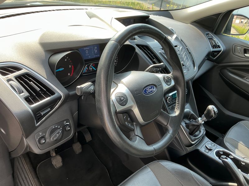 Ford Kuga 2.0 TDCi Titanium 2015 – снимка 26