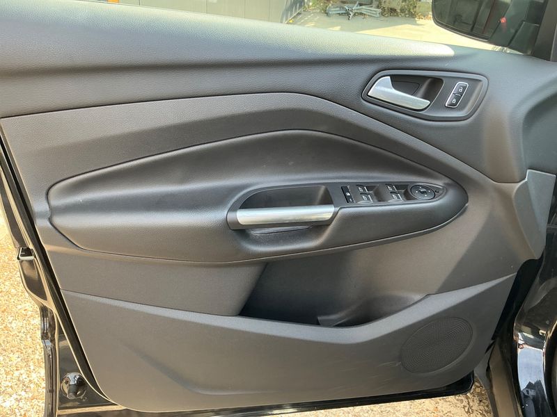 Ford Kuga 2.0 TDCi Titanium 2015 – снимка 27