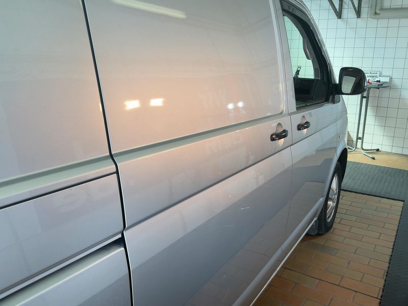 Volkswagen T5 Transporter 2.0 TDI Kasten — zdjęcie 7