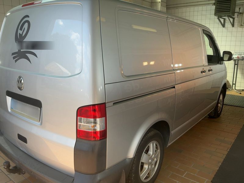 Volkswagen T5 Transporter 2.0 TDI Kasten — zdjęcie 6
