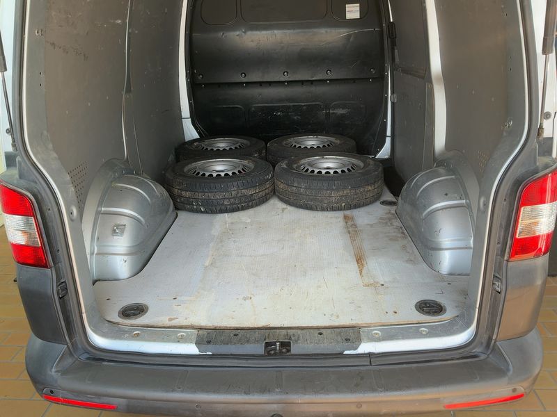 Volkswagen T5 Transporter 2.0 TDI Kasten — zdjęcie 10
