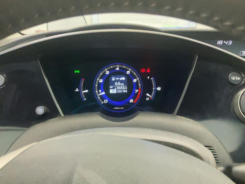 Honda Civic 1.8 VTEC Type S — zdjęcie 13