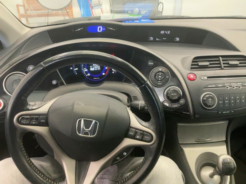 Honda Civic 1.8 VTEC Type S — zdjęcie 12