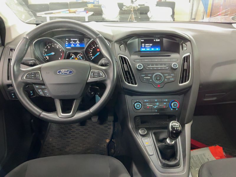 Ford Focus 1.5 EcoBoost Cool&Connect — zdjęcie 12